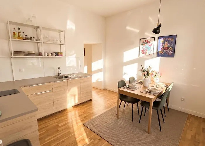 Apartamento Apartment, 2 Separate Bedrooms, T4 *